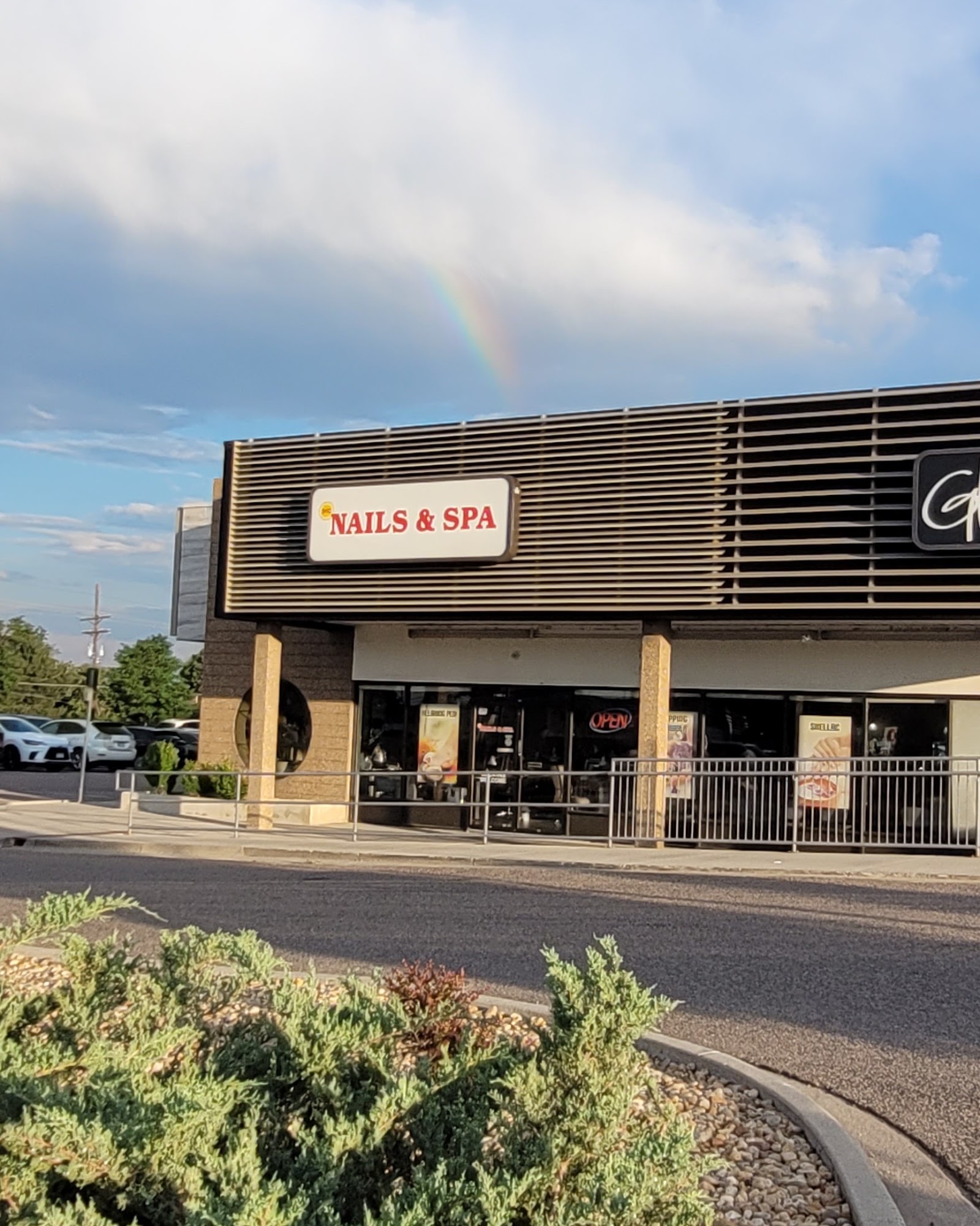 360 Nails & Spa nail photo 1